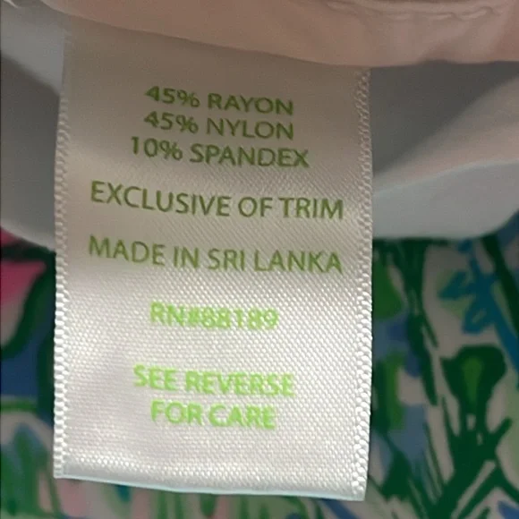 Lilly Pulitzer BENEATH THE BOUGAINVILLEA Natia knit shorts. Size 4 - Picture 4 of 11